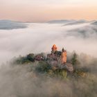 Burg Berwartstein im Morgennebel