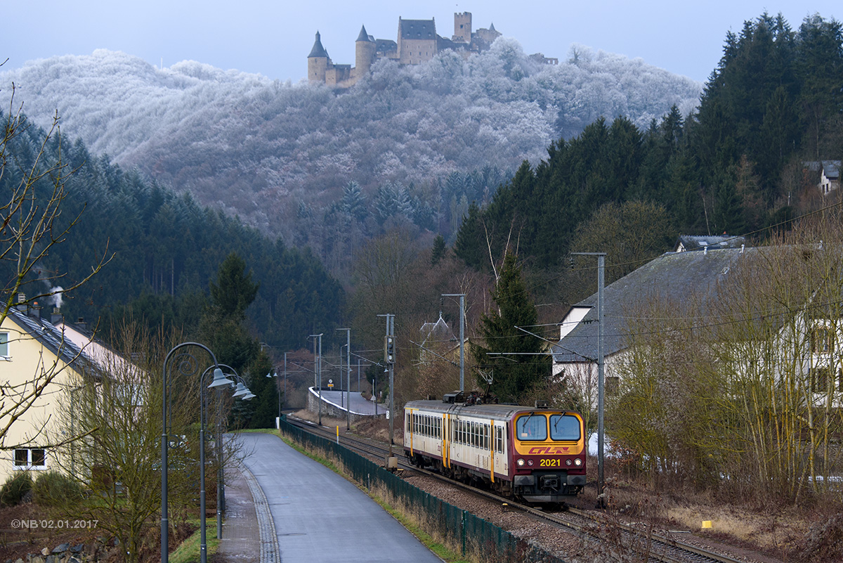 Burg Bourscheid im Raureif