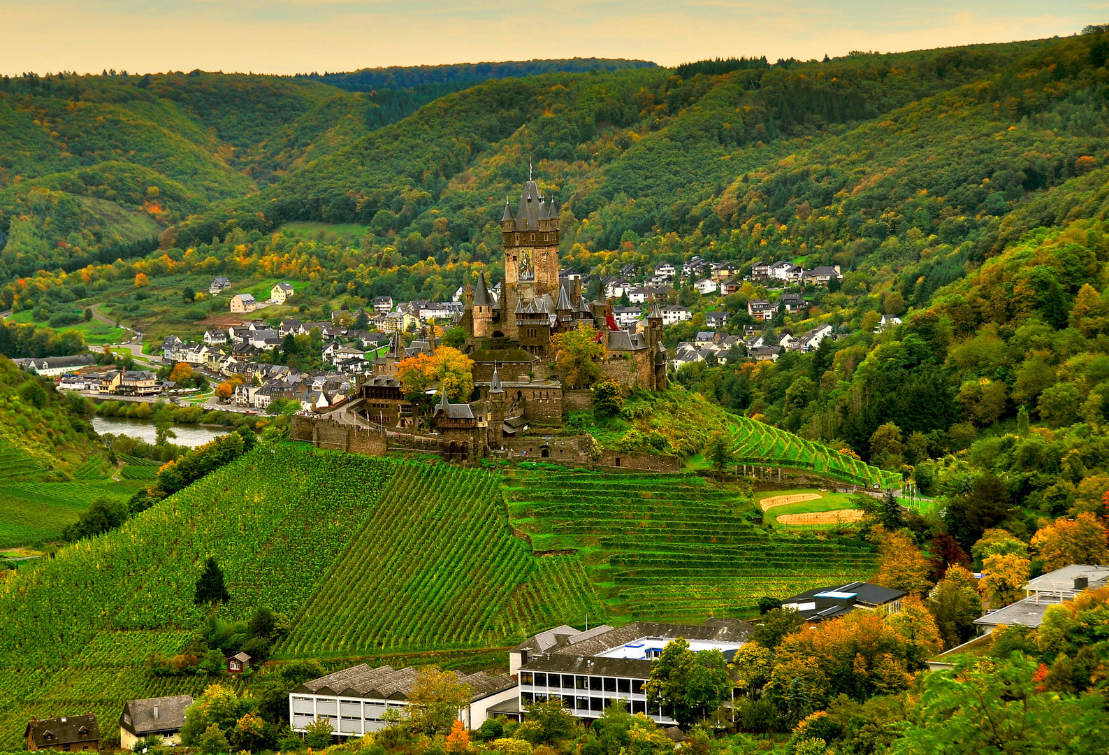 Burg Cochem im Herbst