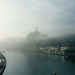 Burg Cochem im Oktobernebel