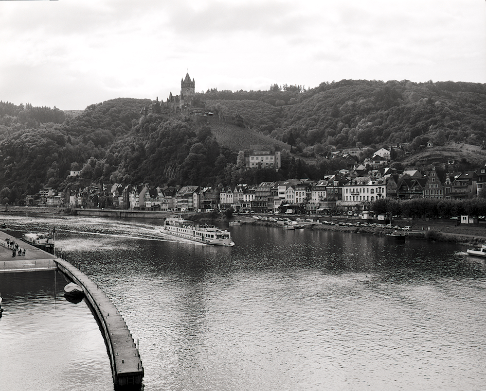 Burg Cochem und Stadt #MAM7003909