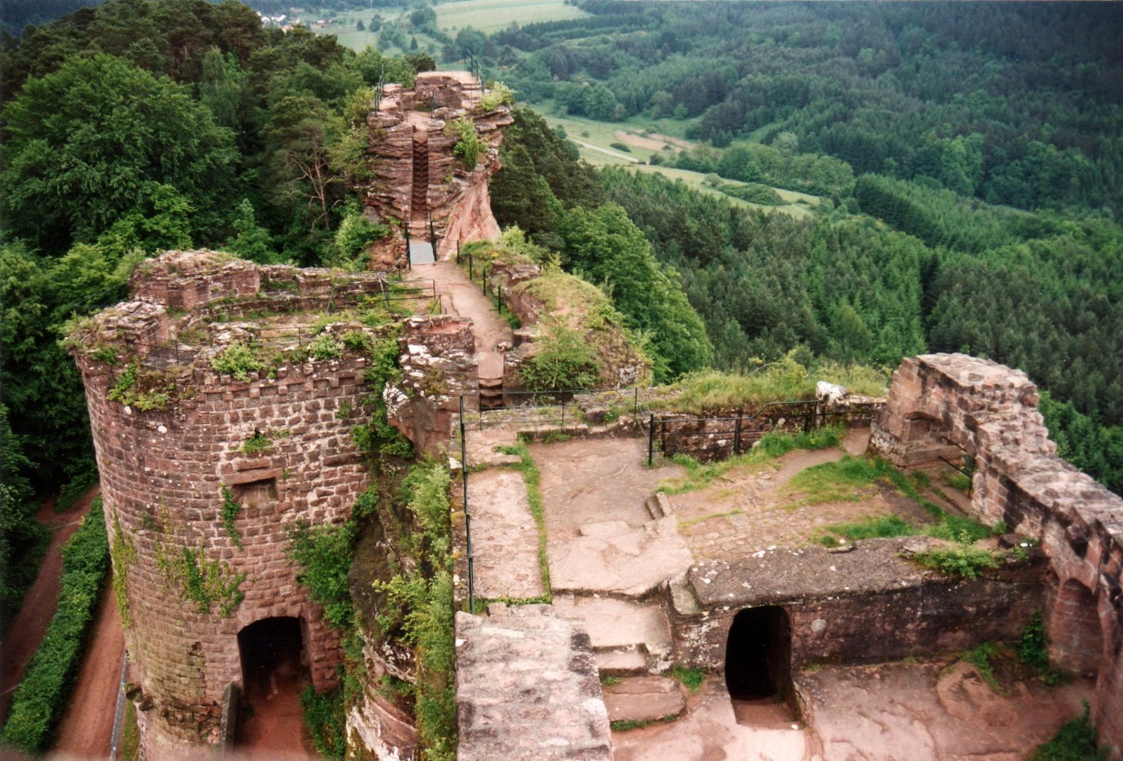 Burg Dahn im Pfälzer Wald Foto &amp; Bild | landschaft, pfalz, natur Bilder ...