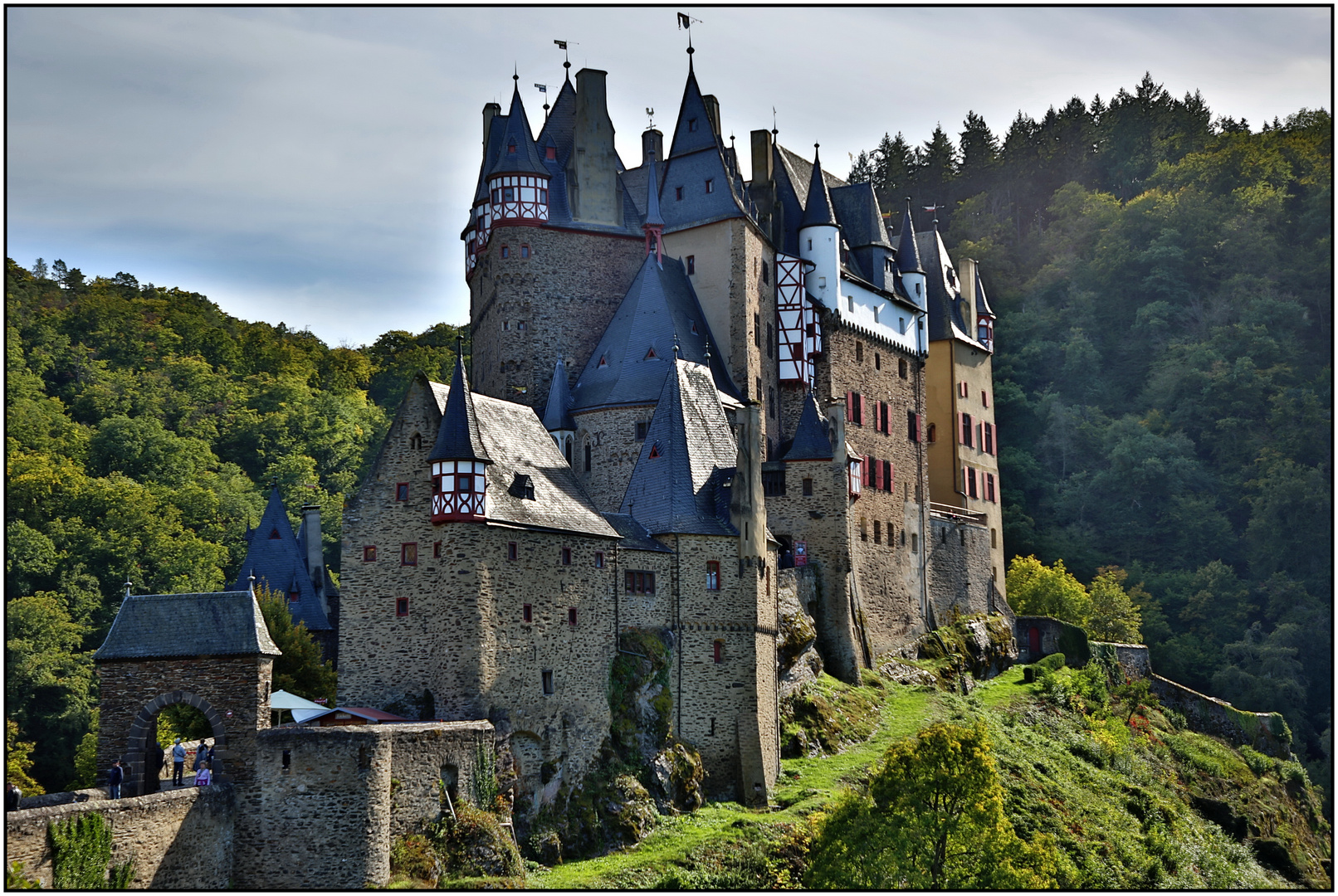 Burg Eltz 1