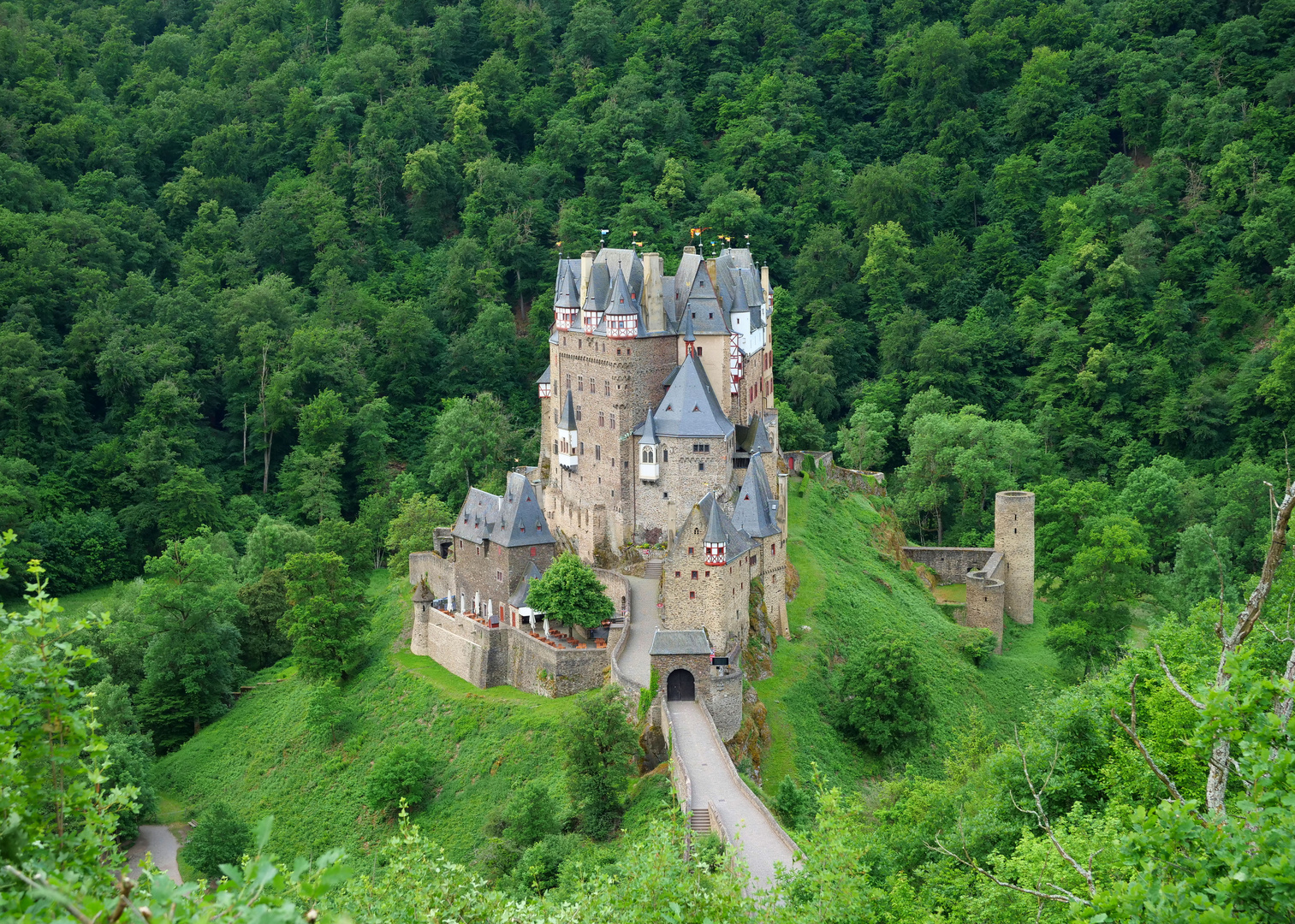 Burg Eltz 1