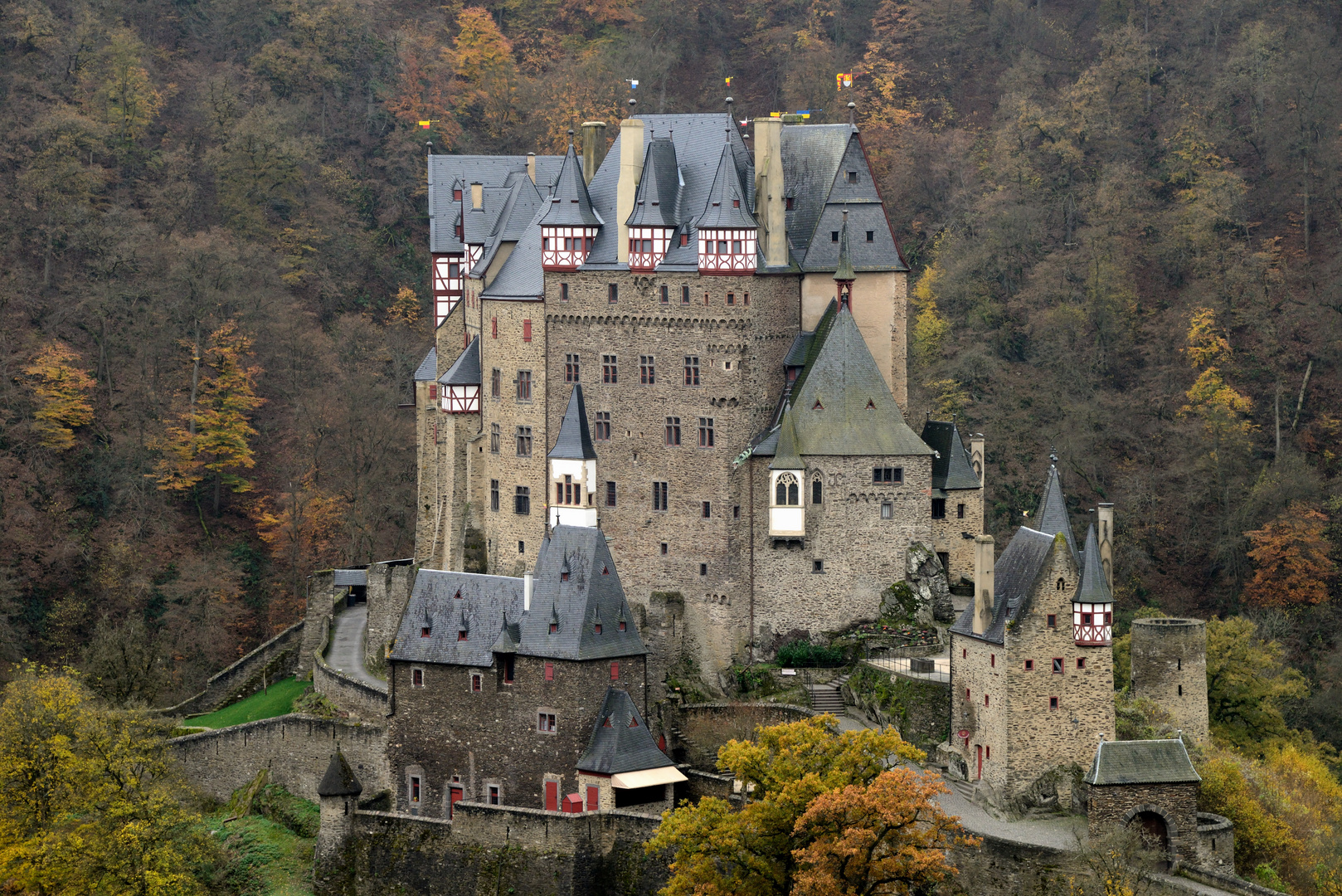 Burg Eltz 2