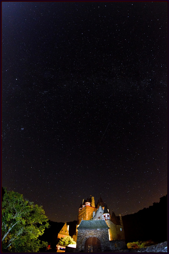 Burg Eltz bei Nacht