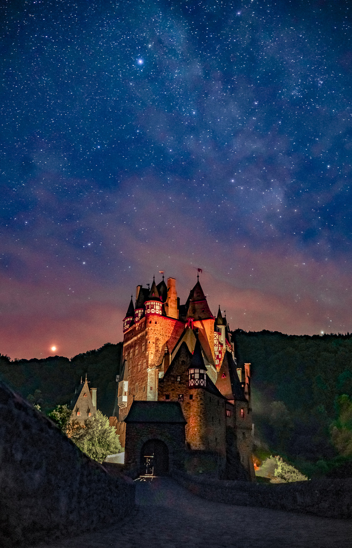 Burg eltz bei nacht