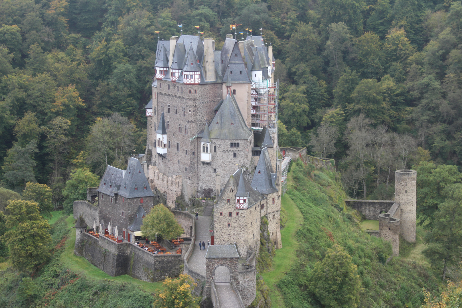 Burg Eltz.........