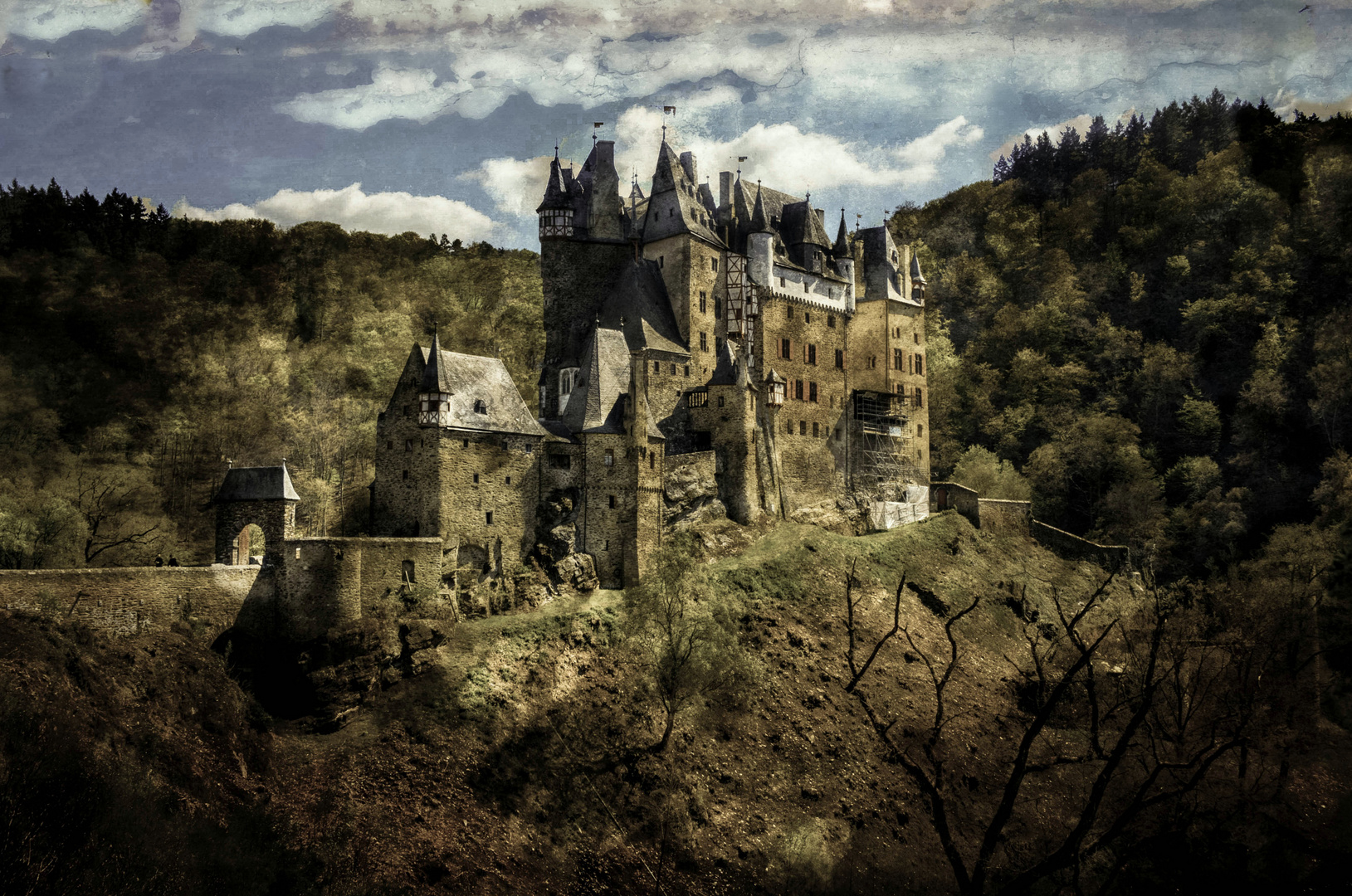 Burg Eltz color