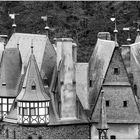 Burg Eltz - Dachlandschaft