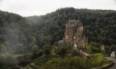 ..Burg Eltz...