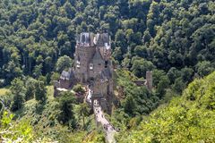 Burg Eltz - Frontansicht