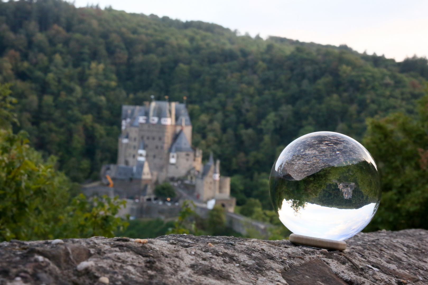 Burg Eltz Glaskugel