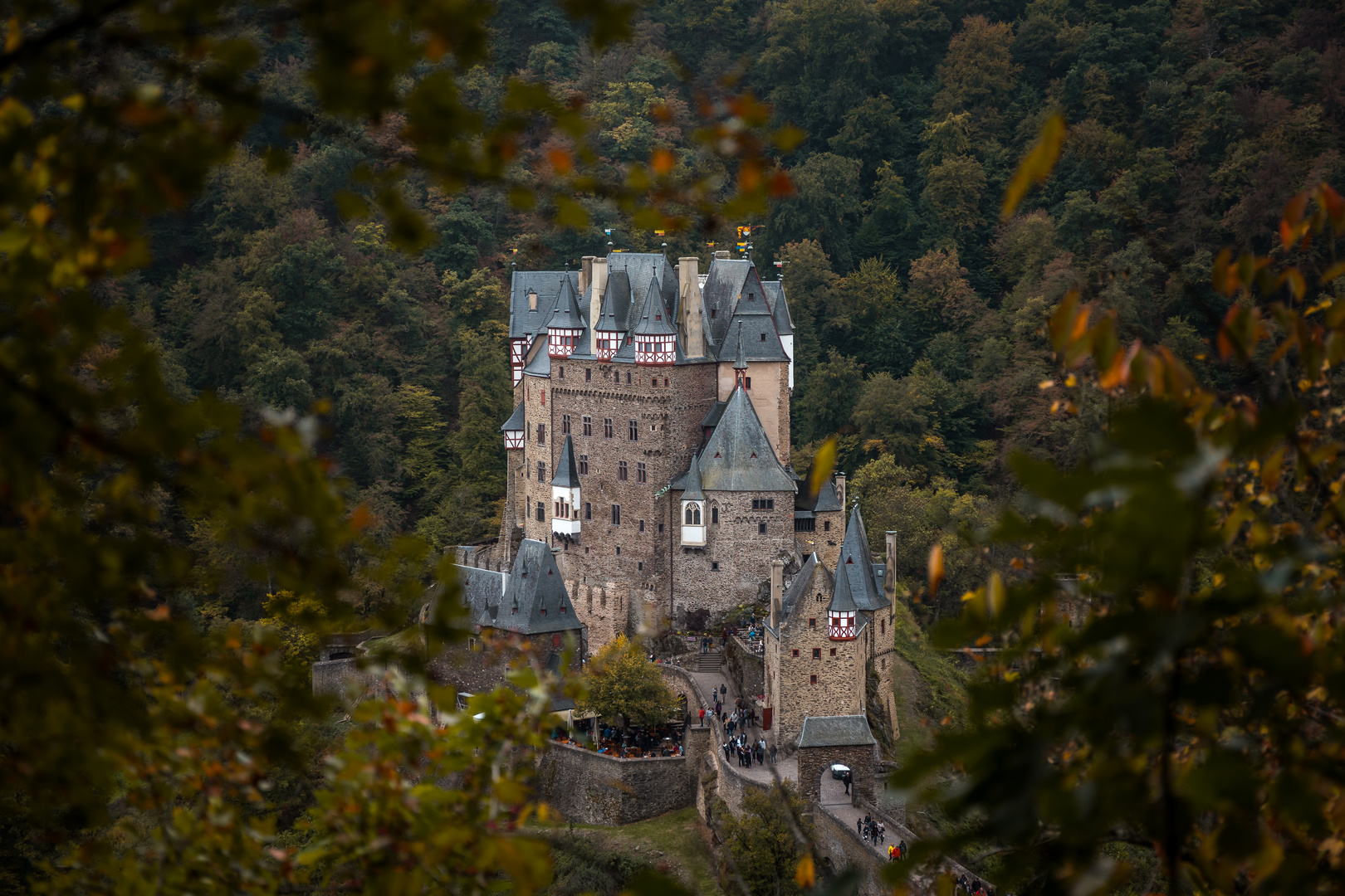 Burg Eltz Herbst