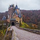 Burg Eltz im Herbst