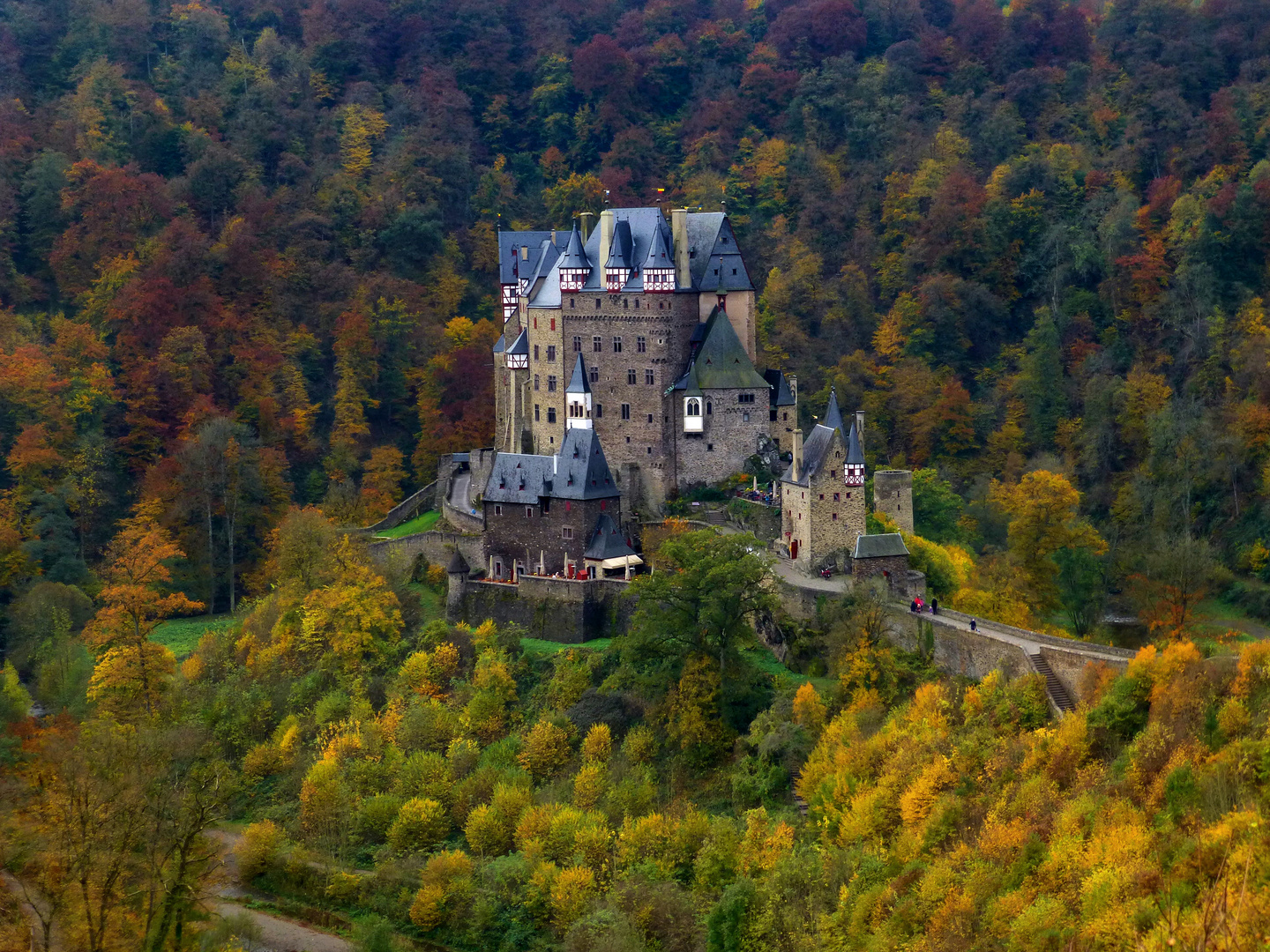 Burg Eltz im Herbst 2012 - 2