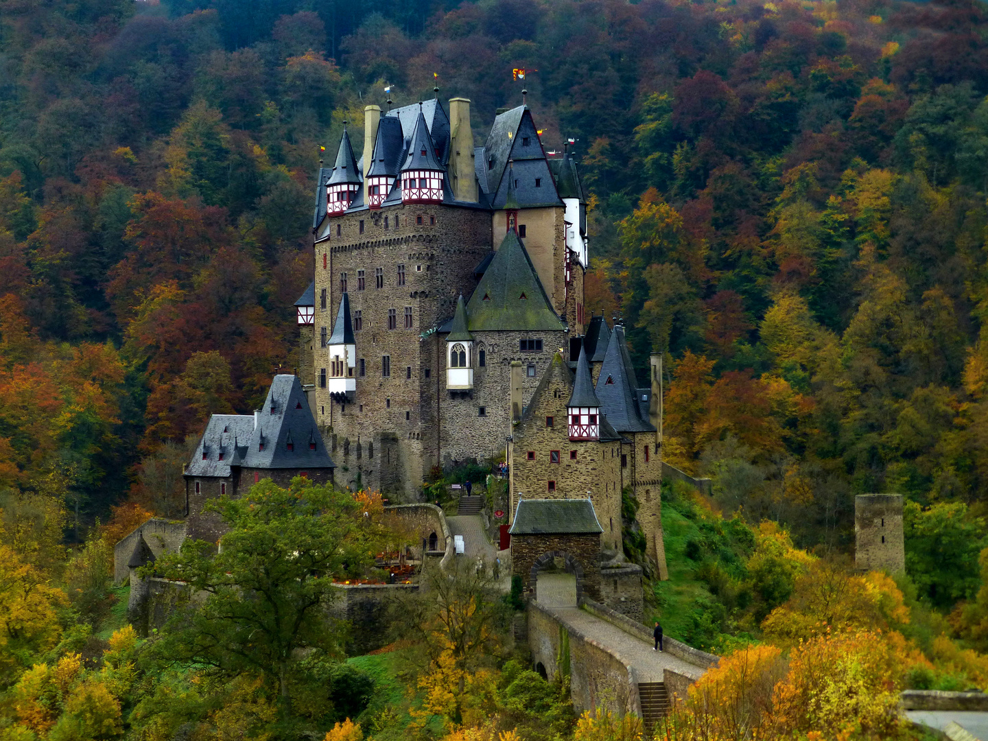 Burg Eltz im Herbst 2012 - 3