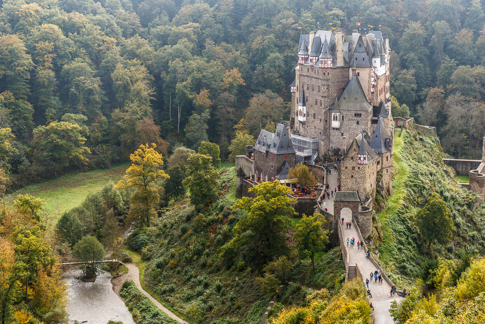 Burg Eltz im Herbst