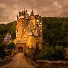 Burg Eltz im Morgengrauen (1 von 1)