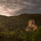 Burg Eltz im Morgenlicht