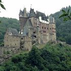 Burg Eltz im Sommer