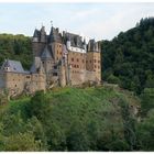 Burg Eltz in der Nachmittagssonne