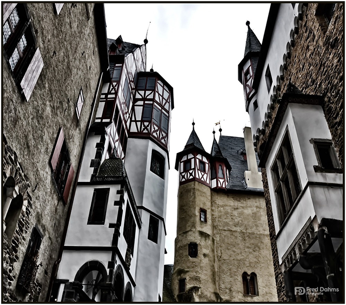 Burg Eltz in Münstermaifeld II