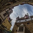 Burg Eltz - Innenhof