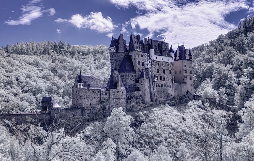 Burg Eltz [IR]