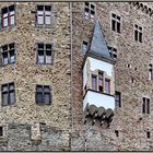 Burg Eltz, nichts als Fenster