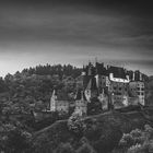 Burg Eltz SW