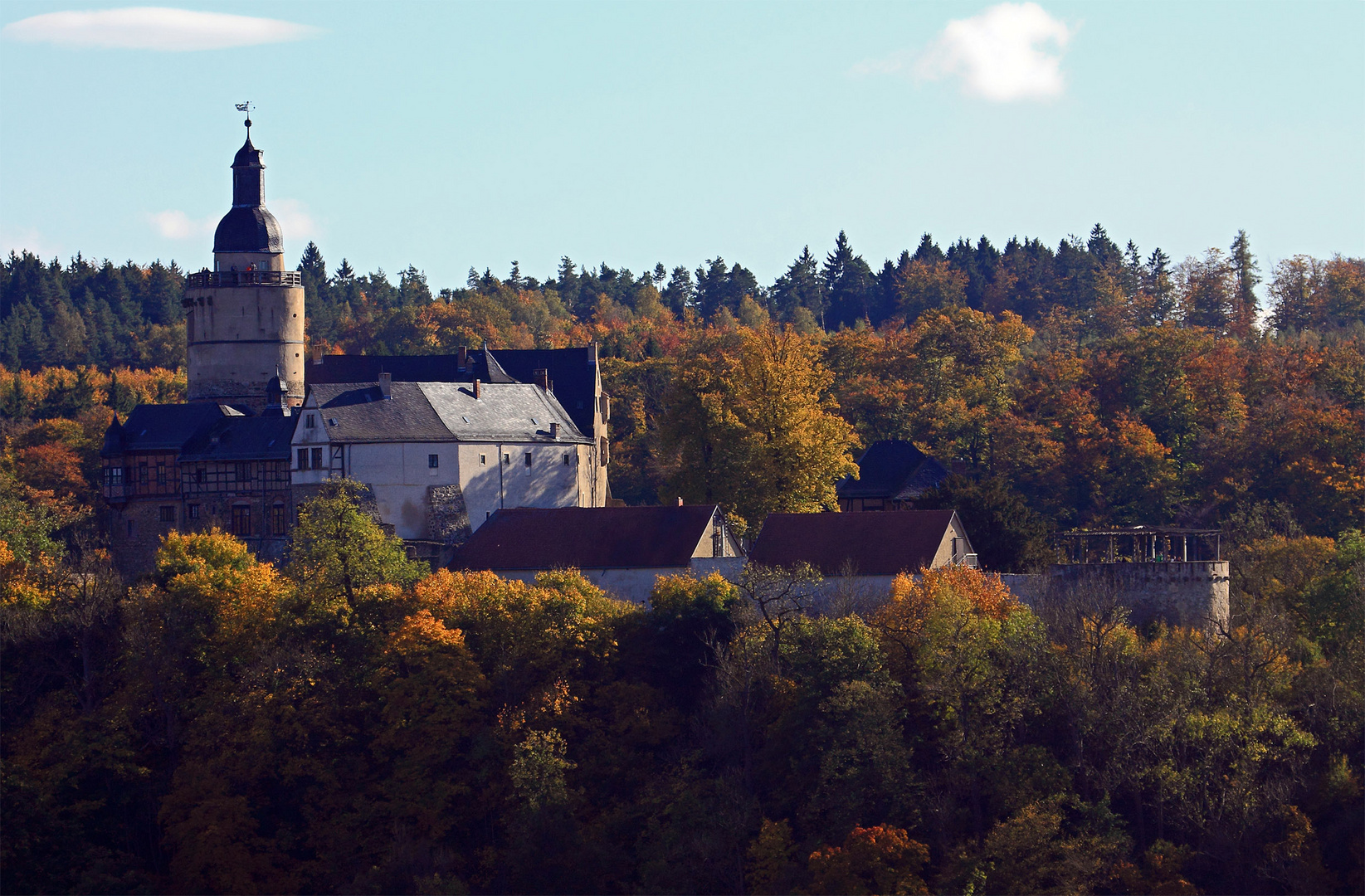 Burg Falkenstein im Herbst