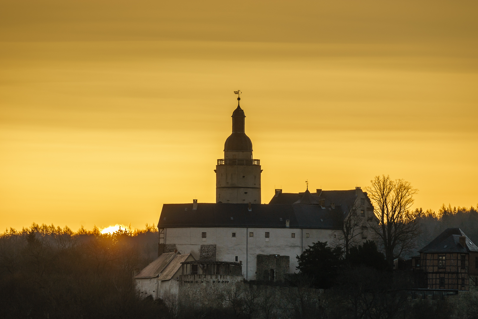 Burg Falkenstein zum Sonnenaufgang (1)