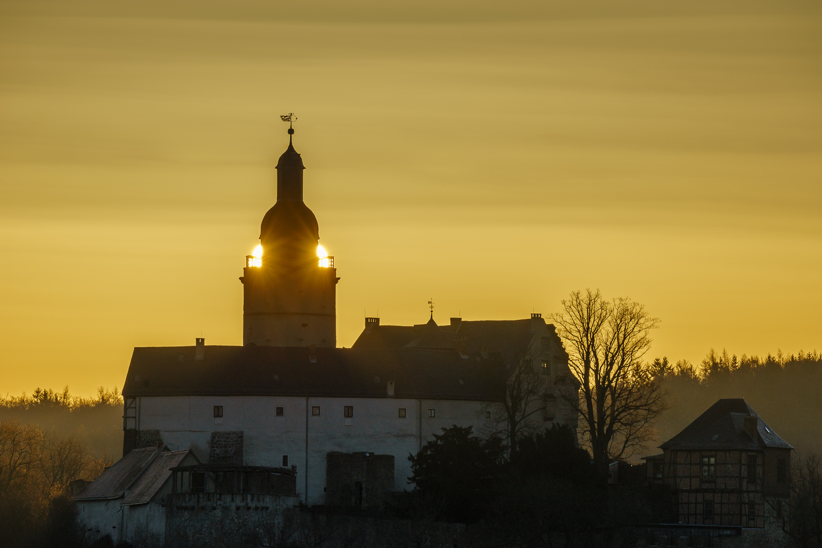 Burg Falkenstein zum Sonnenaufgang (2)