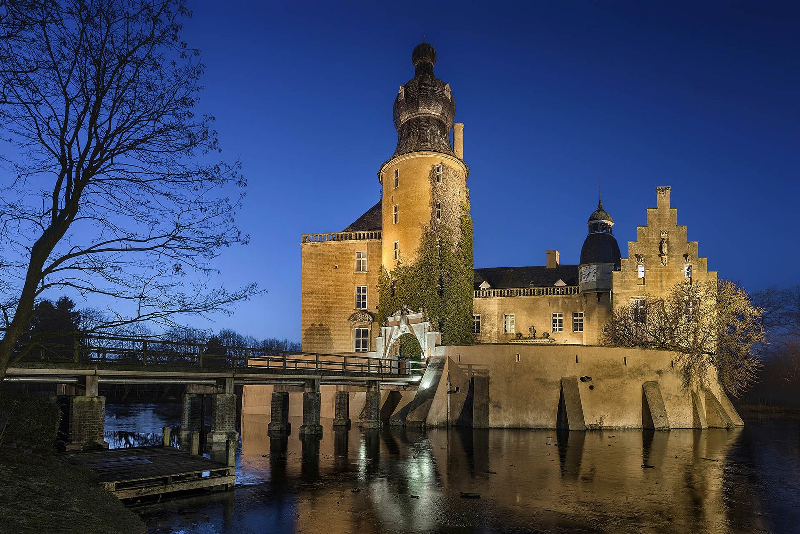 Burg Gemen auf dem Eis