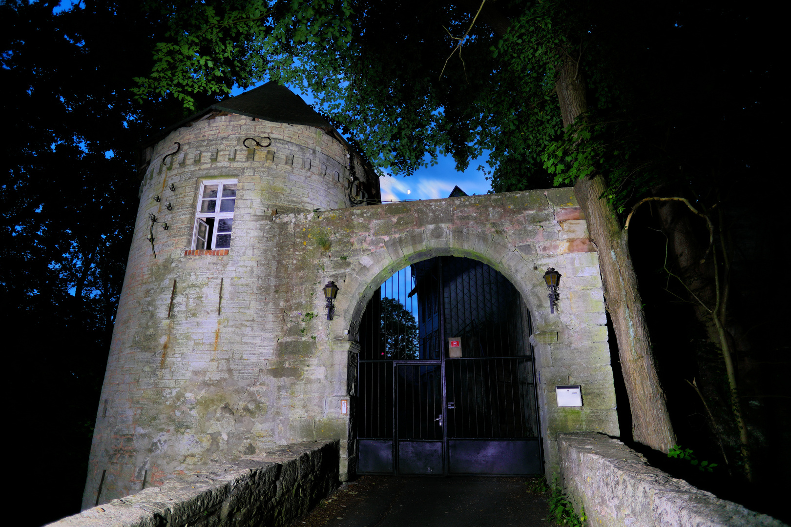 Burg Gleichenstein in der Nacht zum 21.06.2018 Foto & Bild