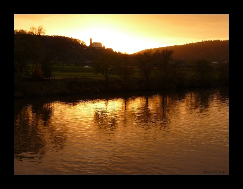 Burg Guttenberg bei Neckarmühlbach