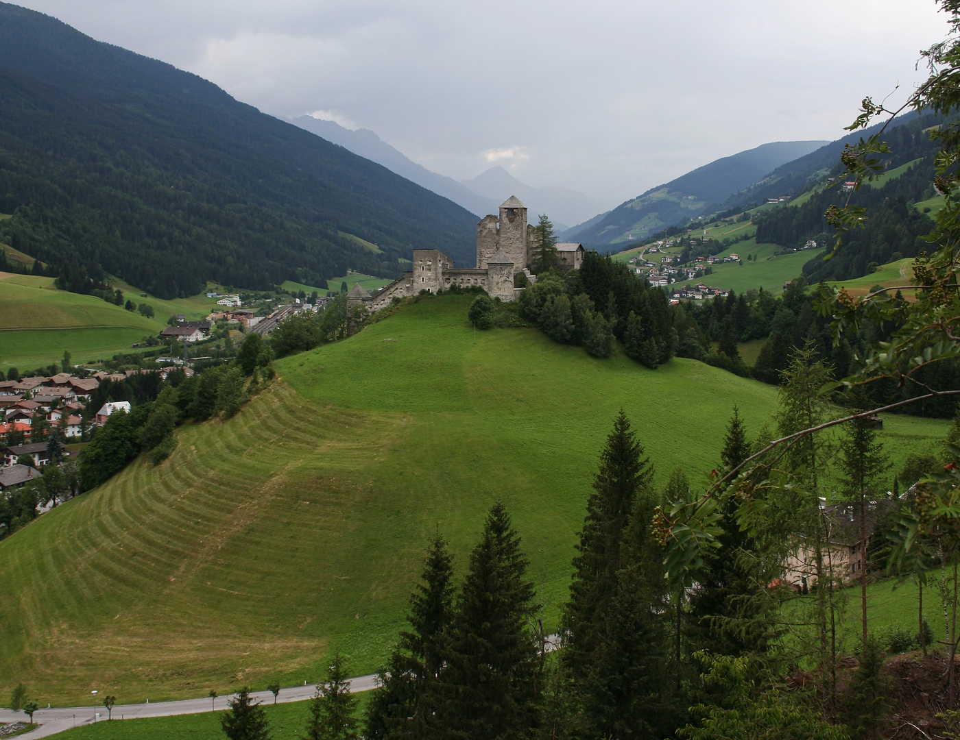 Burg Heinfels bei Sillian, 1130m (IMG_7344_ji)