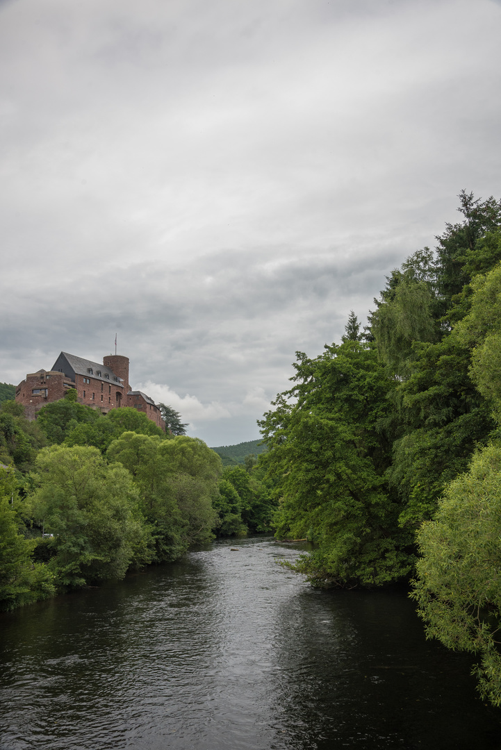 Burg Hengebach an der Rur