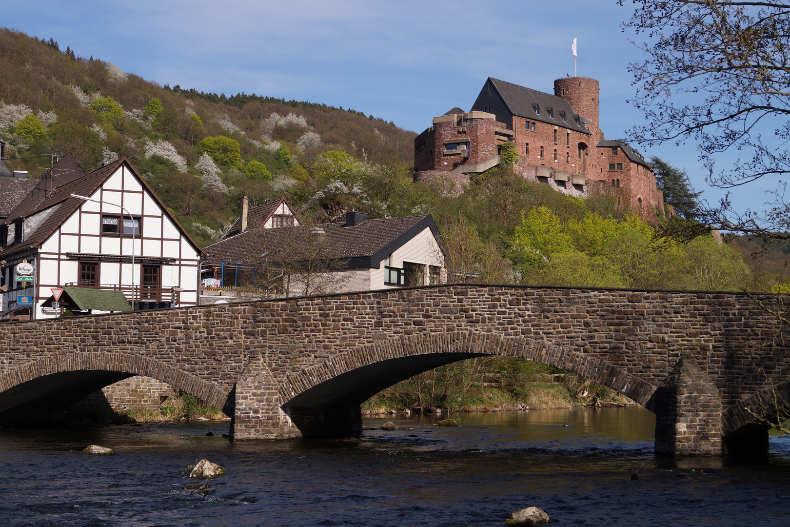 Burg Hengebach in Heimach (Eifel)