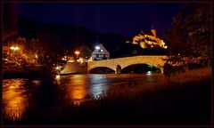 Burg Hengebach in Heimbach bei Nacht