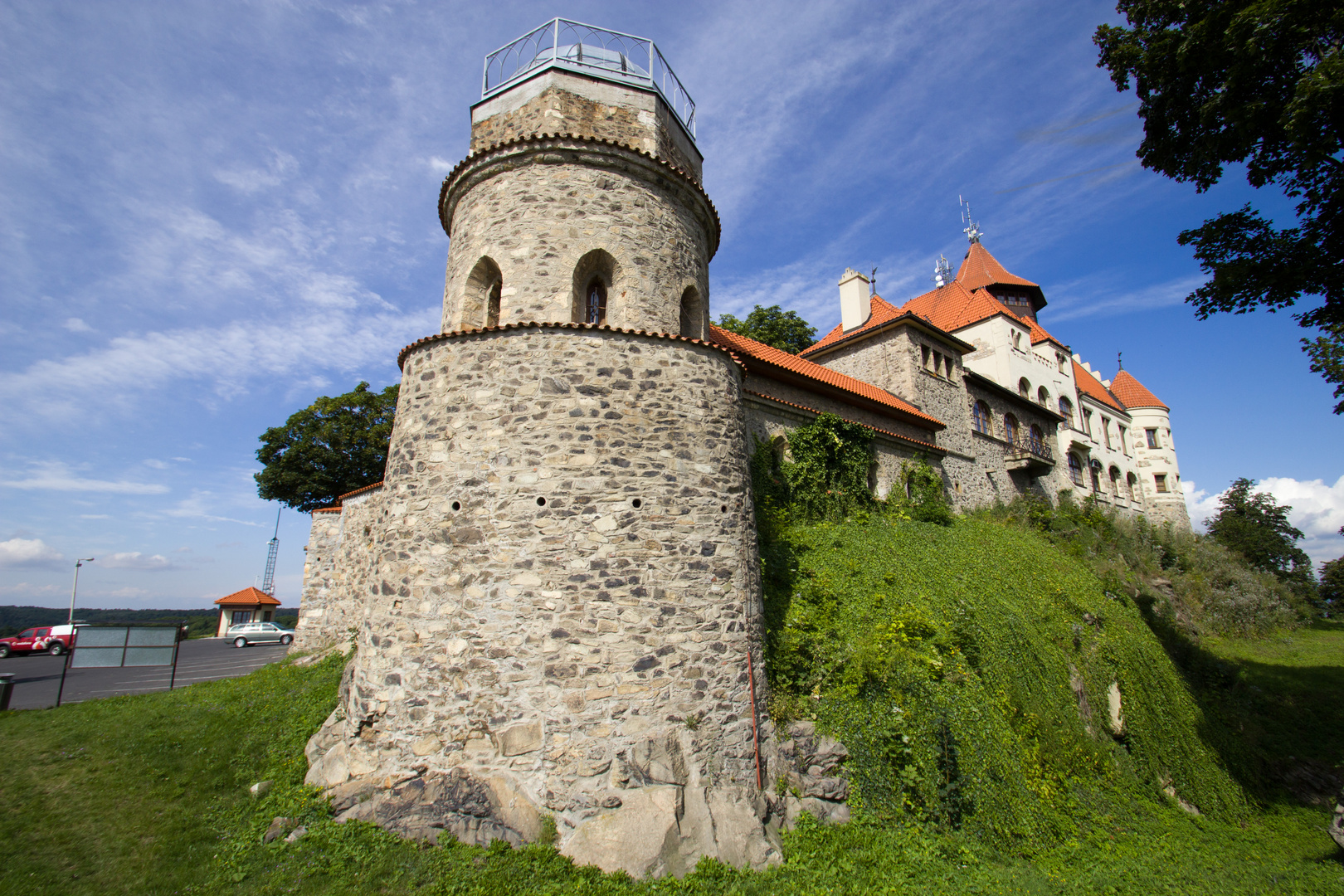 Burg Hnevin bei Most !