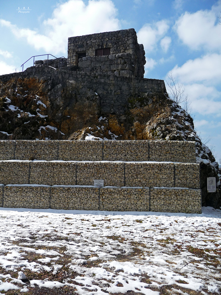 "Burg Hohen Gundelfingen"