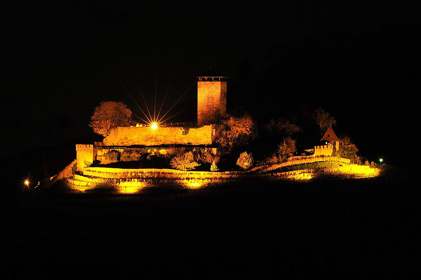 Burg Hohenbeilstein Fernblick aus dem Süden