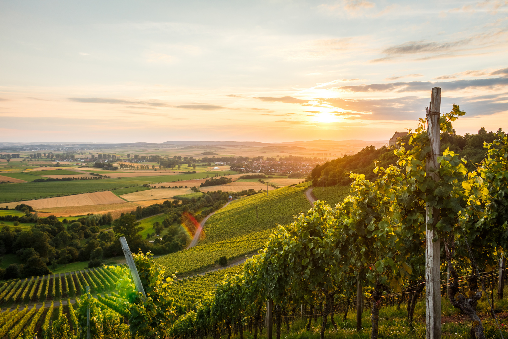 Burg Hoheneck zu Sonnenuntergang