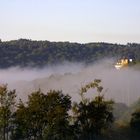 Burg Hohenscheid im Morgennebel