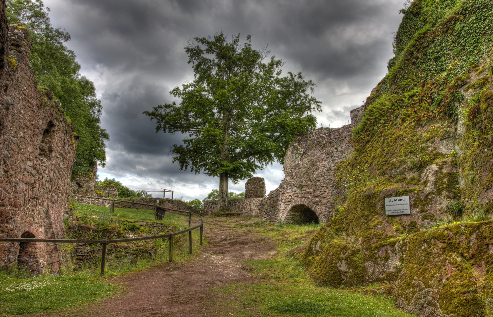 Burg Hohenstein Foto & Bild landschaft, berge, gipfel und grate