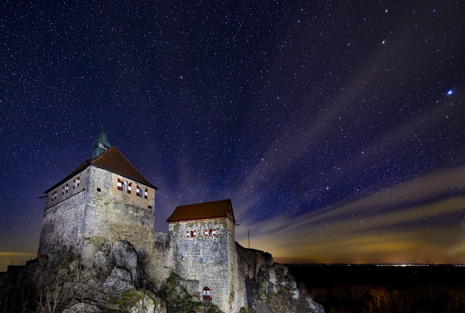 Burg Hohenstein bei Schnaittach in sternenklarer Nacht 3