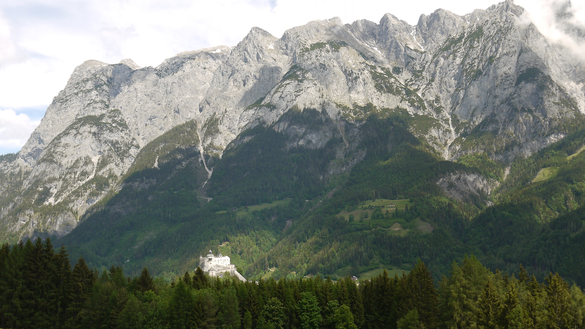 Burg Hohenwefen mit Tennengebirge