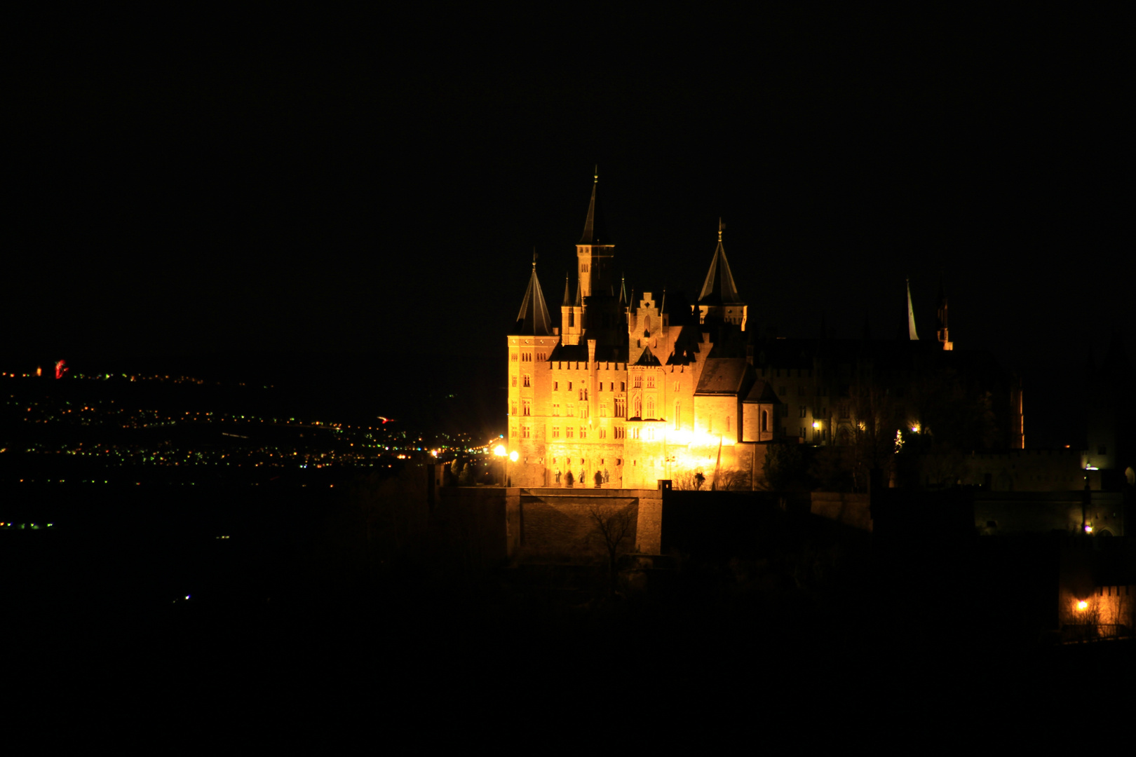 Burg Hohenzollern bei Nacht